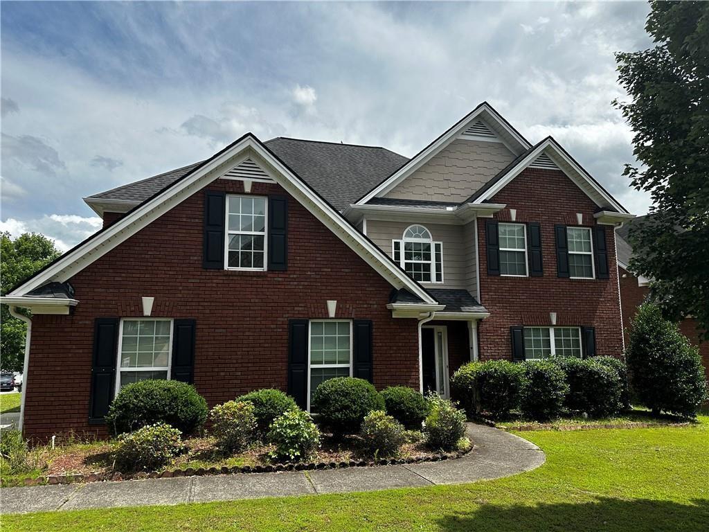 Wow! Qualified buyers may assume a 3% mortgage or receive up to $22,500 in down payment assistance—an incredible opportunity that makes this home even more attractive. Appointments are required for all showings, and a 24-hour notice is preferred due to a pet on the premises.
This well-designed home offers a spacious and inviting floor plan, including a guest bedroom and full bath on the main level—ideal for visitors or multigenerational living. The open layout enhances the sense of space and flow, and the home is very competitively priced for the area.
Per public records, the home offers approximately 2,990 square feet. It’s a traditional, four-sided brick home built in 2005 on a slab foundation. The official tax record lists the address as 989 Park Knoll Ct, but mail is delivered to 1498 Park Knoll Trail—the home is located on the corner of both streets, with the mailbox located off Park Knoll Trail.
Families will appreciate the sought-after school zoning: Woodward Mill Elementary, Twin Rivers Middle, and Mountain View High School. If you're exploring financing options, keep in mind that a 3% assumable mortgage may be available to qualified buyers, and many buyers may also qualify for up to $22,000 in down payment assistance.
Please confirm your appointment request before visiting—unscheduled entry is not permitted.