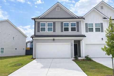 Townhouse For Sale - 58 Buckingham Lane #236<br/> Hoschton, GA 30548