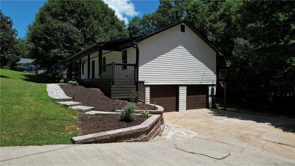 323 Hill Crest Circle