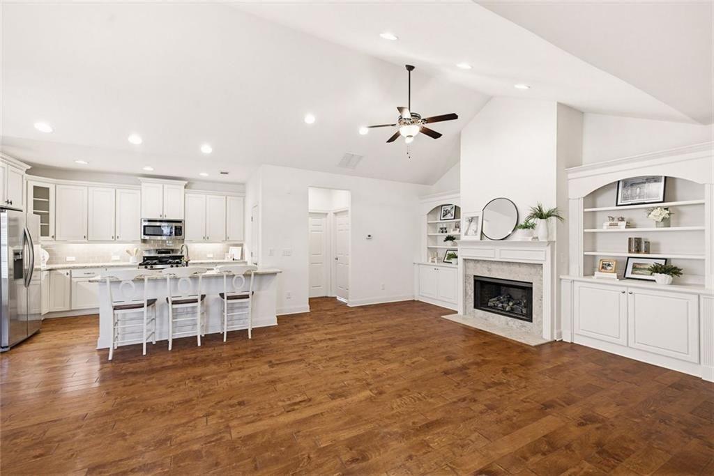 6014 Brookhaven Circle