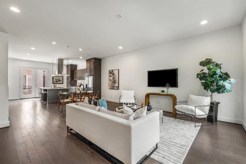 241 Maynard Terrace SE 17