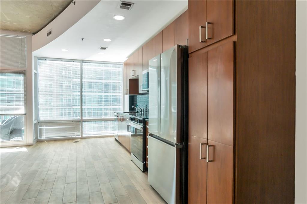 943 Peachtree Street NE 1304