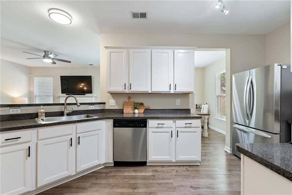 Photo of 136 Wiley Parc Circle, Woodstock, GA 30188 (MLS # 7704505)