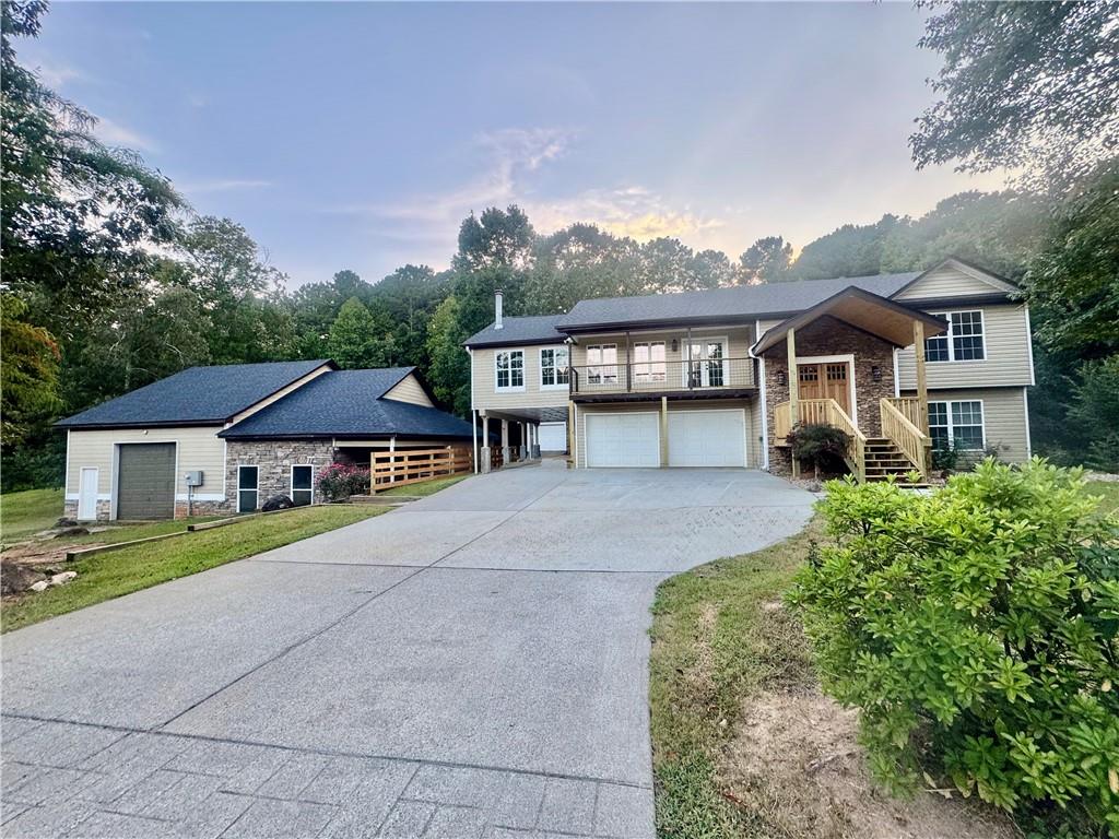 72 Country Creek Road NE