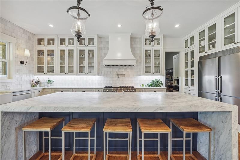 3842 Ernest W Barrett Parkway SW