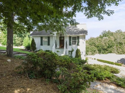 A home in Dawsonville