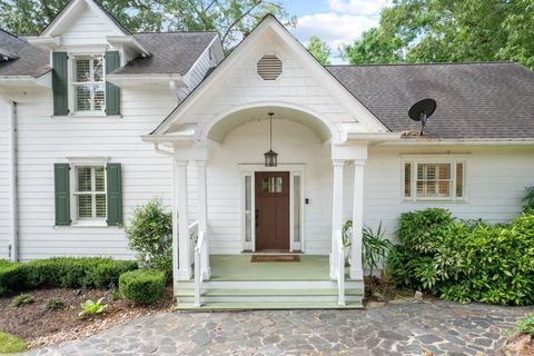 A home in Dawsonville