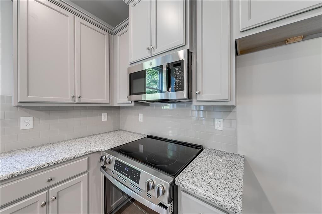 117 Greenview Ct 1302