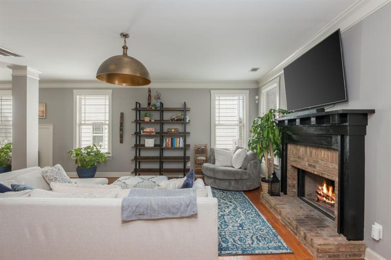 2075 Old Georgian Terrace NW