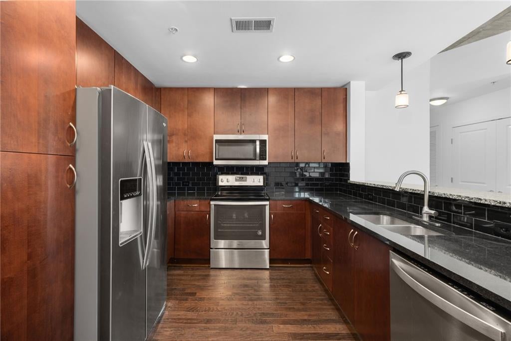860 Peachtree Street NE 1201