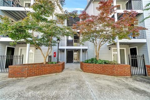 628 Granville Court Sandy Springs GA 30328