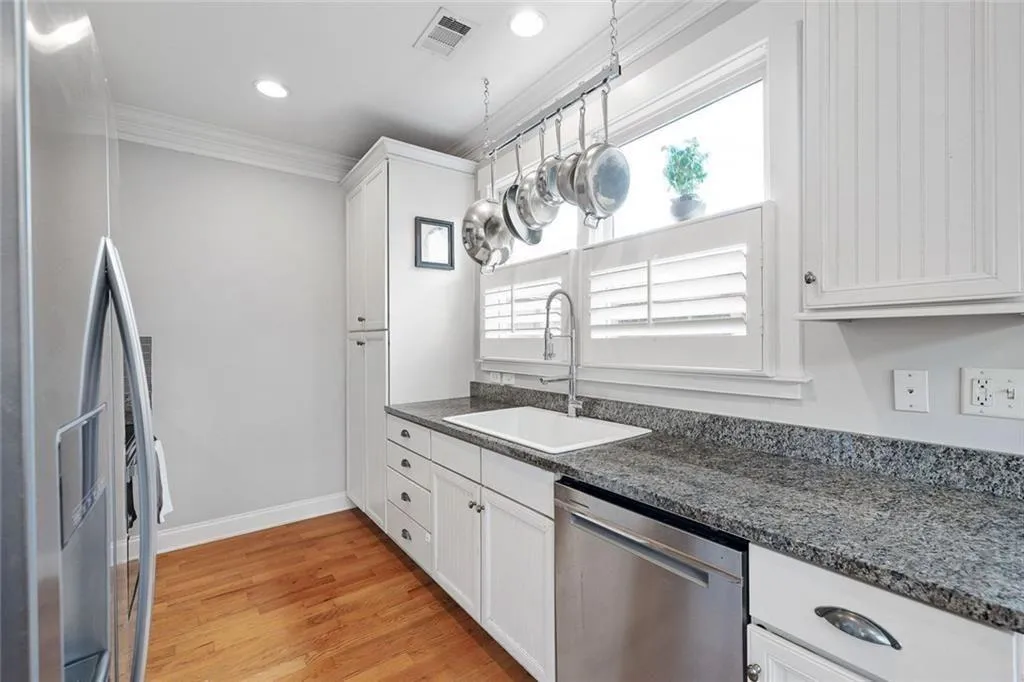 Atlanta, Georgia 30312, United States, 2 Bedrooms Bedrooms, ,2 BathroomsBathrooms,Residential,Active,131647