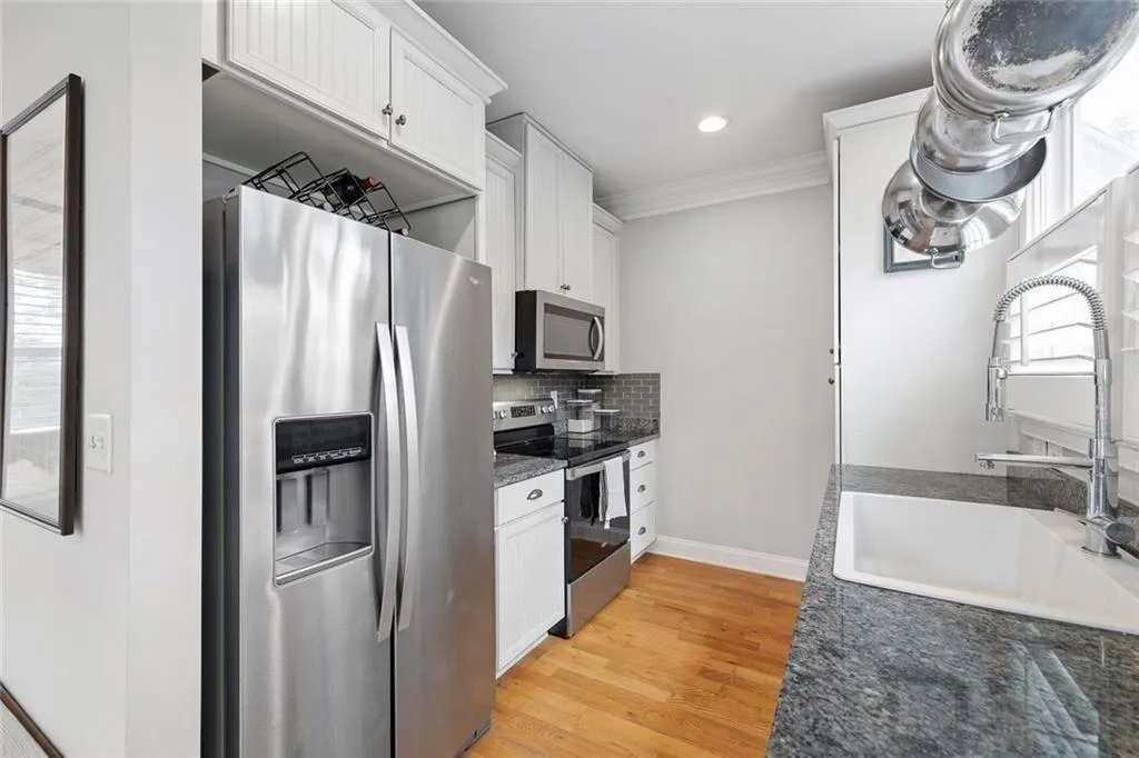 Atlanta, Georgia 30312, United States, 2 Bedrooms Bedrooms, ,2 BathroomsBathrooms,Residential,Active,131647