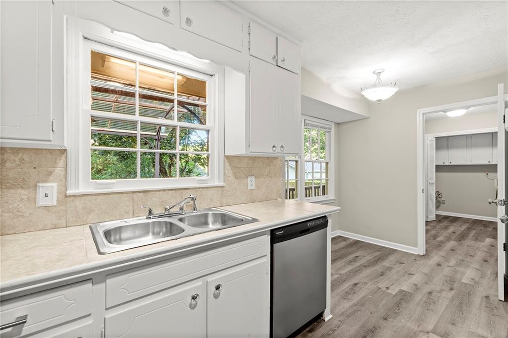 Meadowbrook Park Estates - Residential Lease