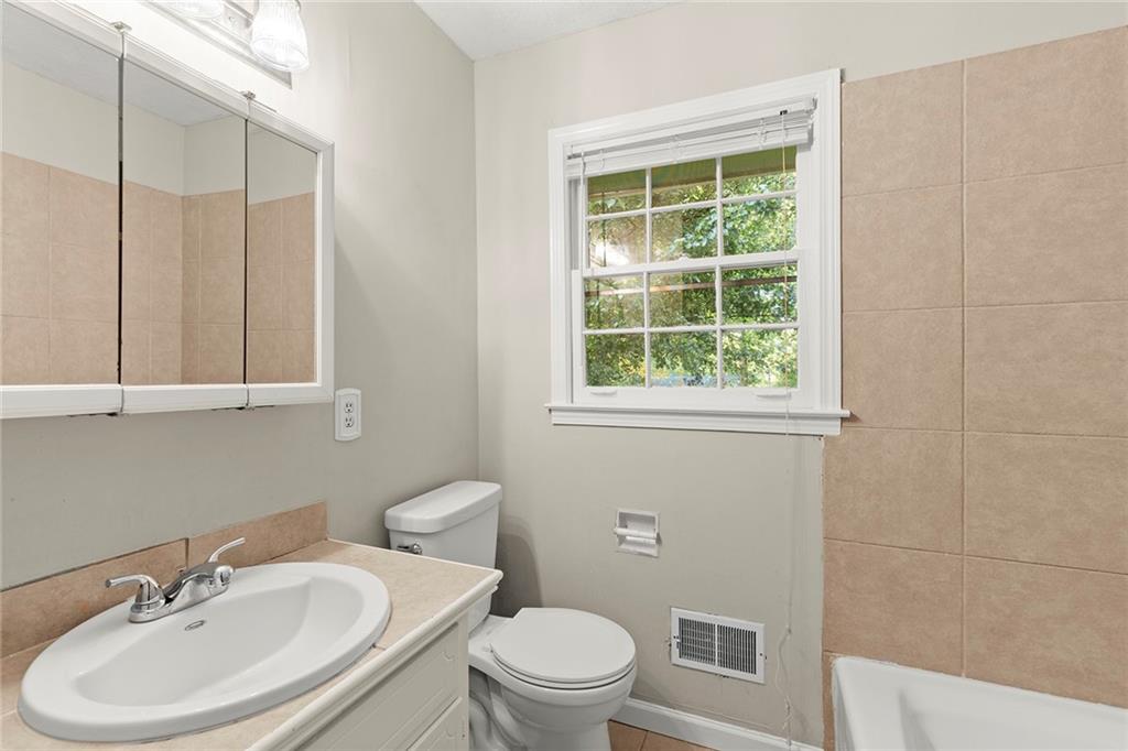 Meadowbrook Park Estates - Residential Lease