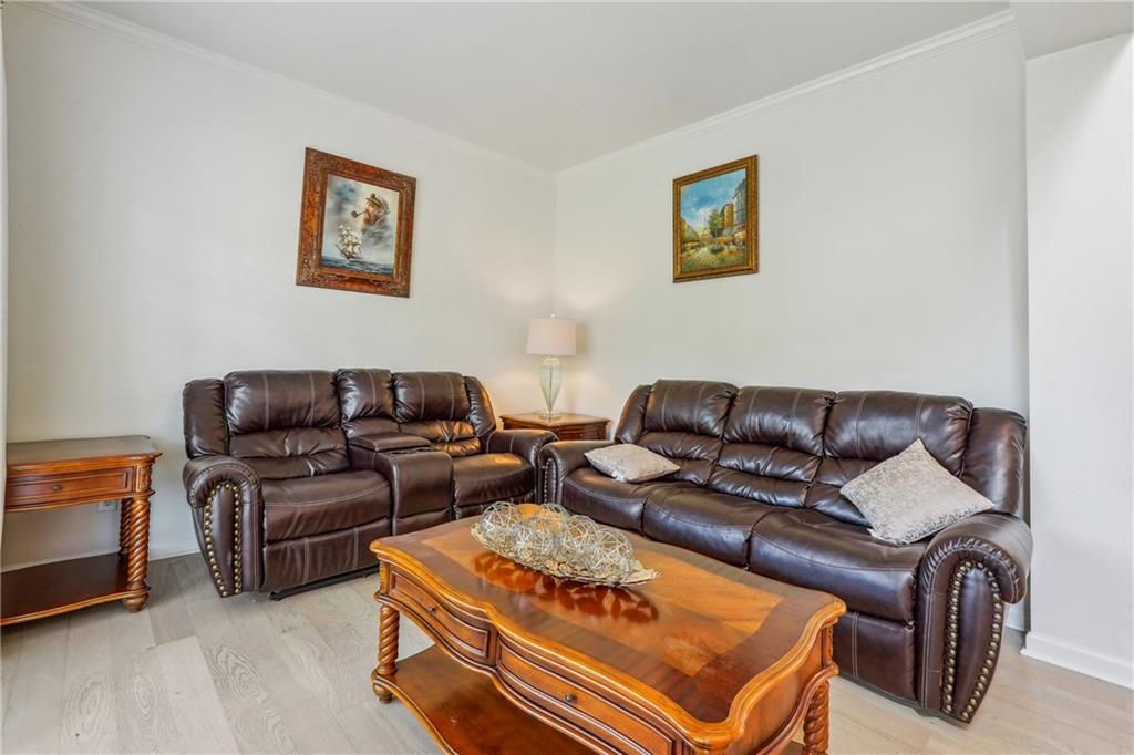 4633 Elsinore Circle