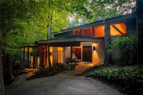 393 The Falls Court NE Atlanta GA 30307