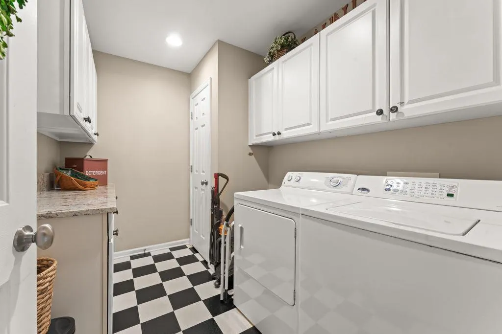 Dallas, Georgia 30157, United States, 5 Bedrooms Bedrooms, ,4 BathroomsBathrooms,Residential,Active,146456