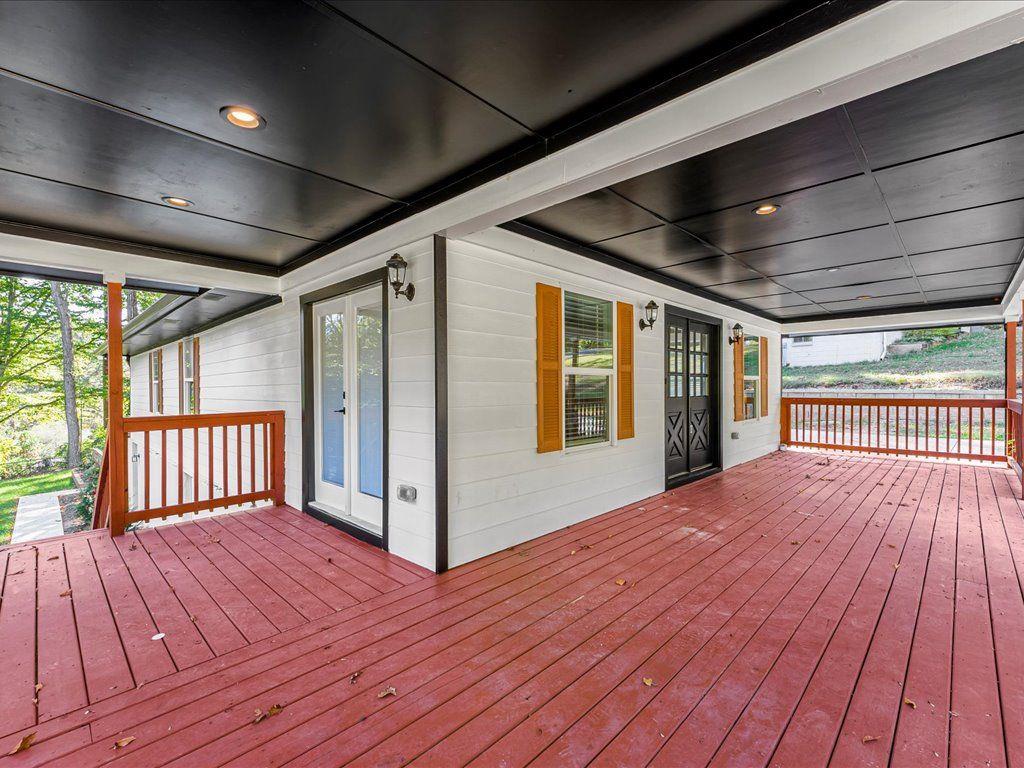 2461 Ridgefield Terrace