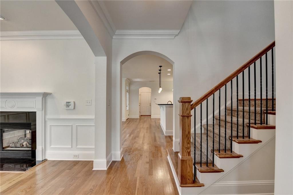 375 Causeway Court, Suwanee, Georgia image 5