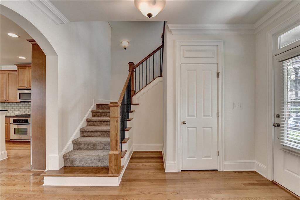 375 Causeway Court, Suwanee, Georgia image 4