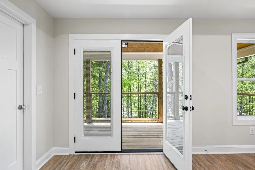 Lavonia, Georgia 30553, United States, 3 Bedrooms Bedrooms, ,3 BathroomsBathrooms,Residential,Active,145130