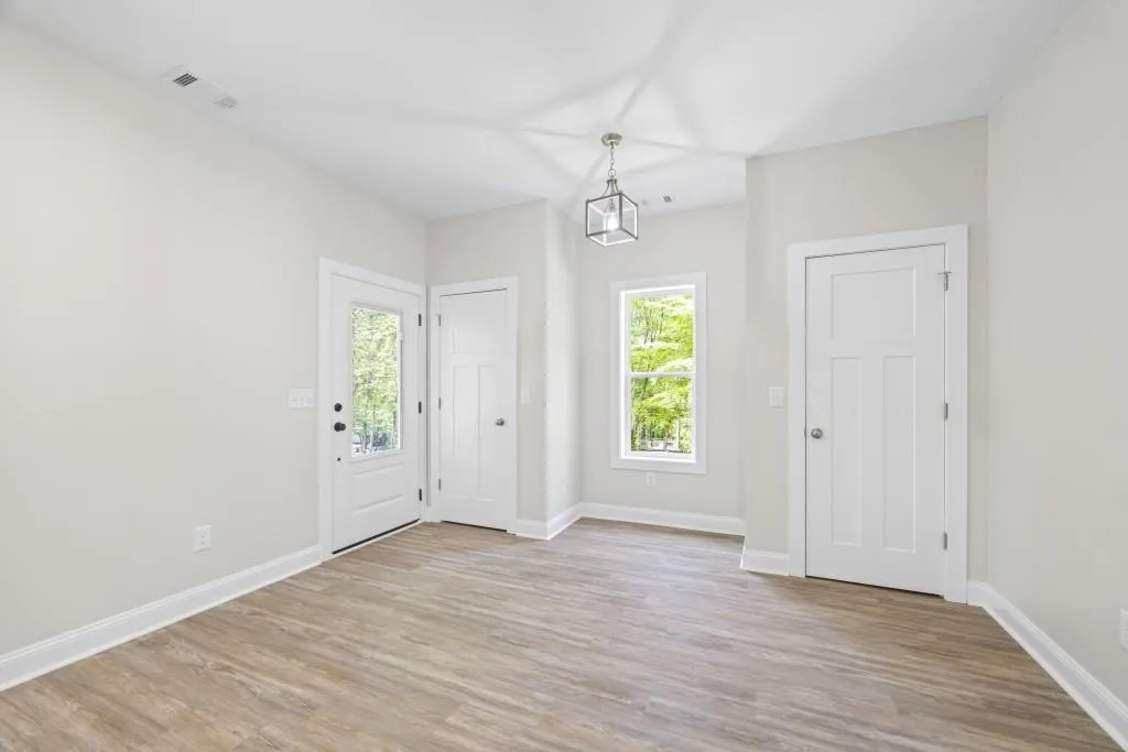 Lavonia, Georgia 30553, United States, 3 Bedrooms Bedrooms, ,3 BathroomsBathrooms,Residential,Active,145130