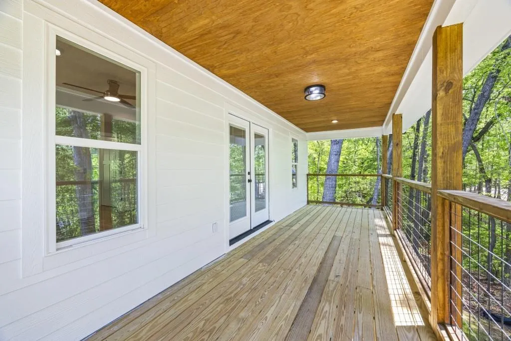 Lavonia, Georgia 30553, United States, 3 Bedrooms Bedrooms, ,3 BathroomsBathrooms,Residential,Active,145130