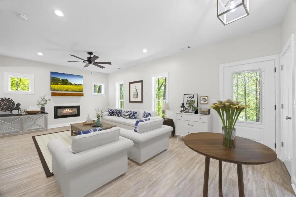 Lavonia, Georgia 30553, United States, 3 Bedrooms Bedrooms, ,3 BathroomsBathrooms,Residential,Active,145130