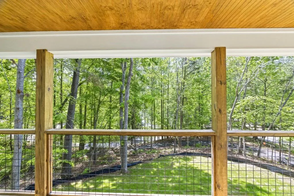 Lavonia, Georgia 30553, United States, 3 Bedrooms Bedrooms, ,3 BathroomsBathrooms,Residential,Active,145130