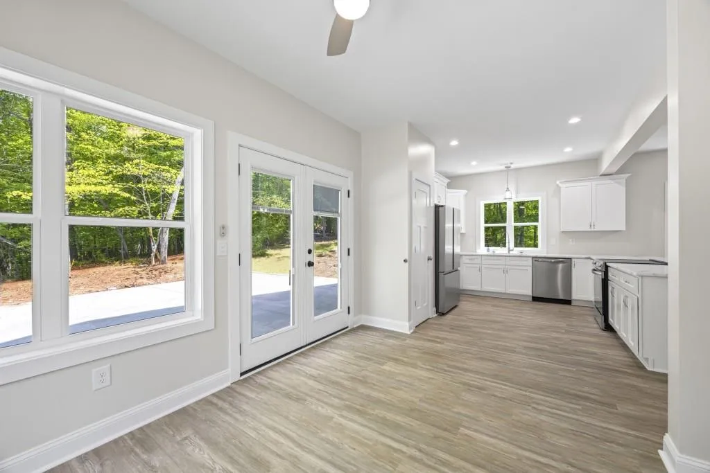 Lavonia, Georgia 30553, United States, 3 Bedrooms Bedrooms, ,3 BathroomsBathrooms,Residential,Active,145130