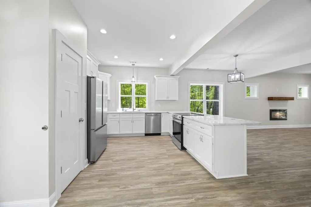 Lavonia, Georgia 30553, United States, 3 Bedrooms Bedrooms, ,3 BathroomsBathrooms,Residential,Active,145130