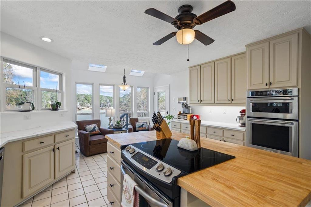 918 EAGLE Drive