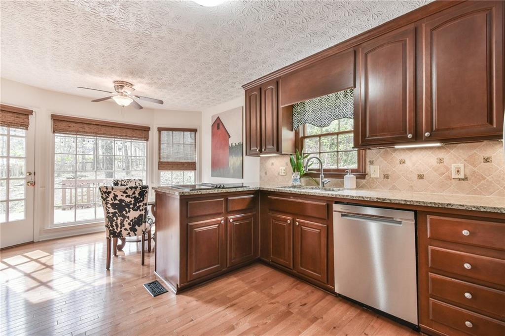 2413 Crooked Tree Court