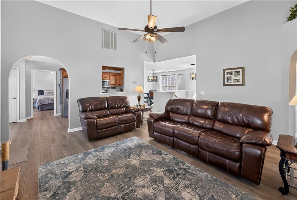 108 Summerfield Way NE