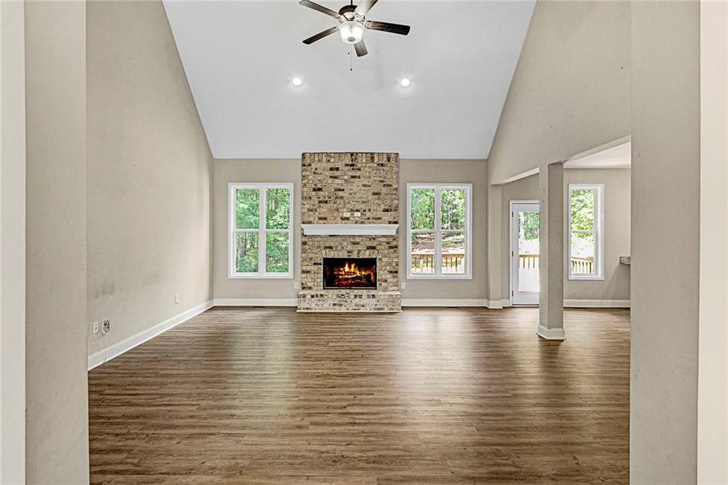 305 Old Oak Drive, Forsyth, Georgia image 7