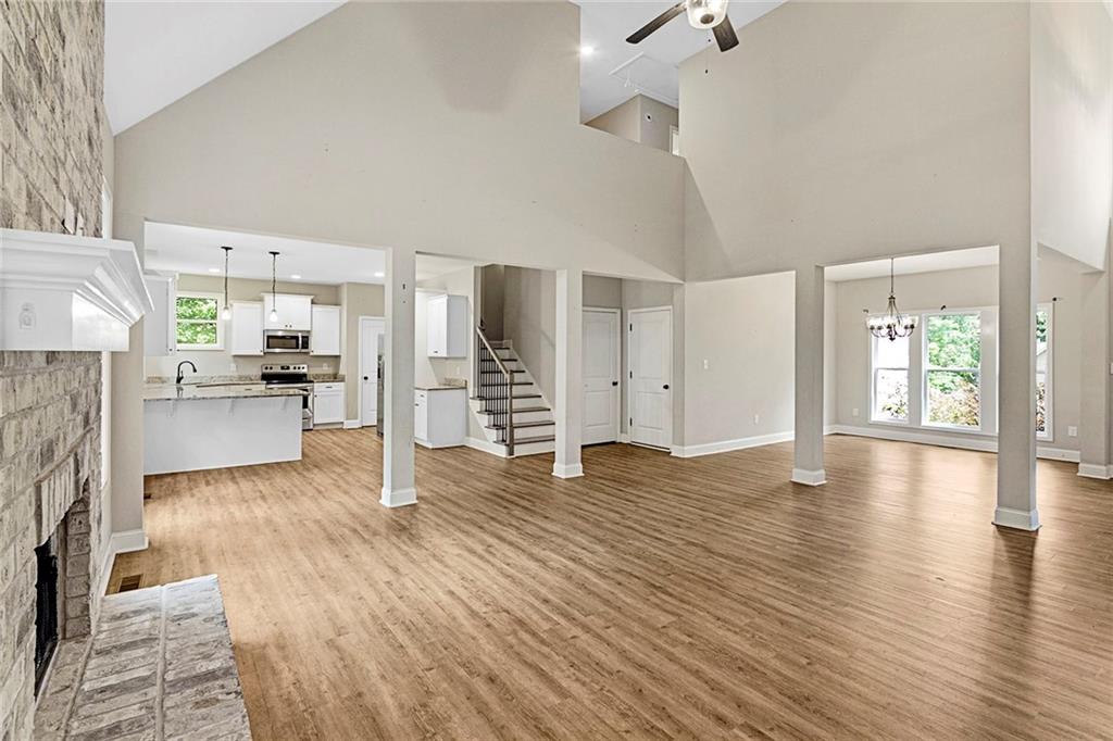 305 Old Oak Drive, Forsyth, Georgia image 9