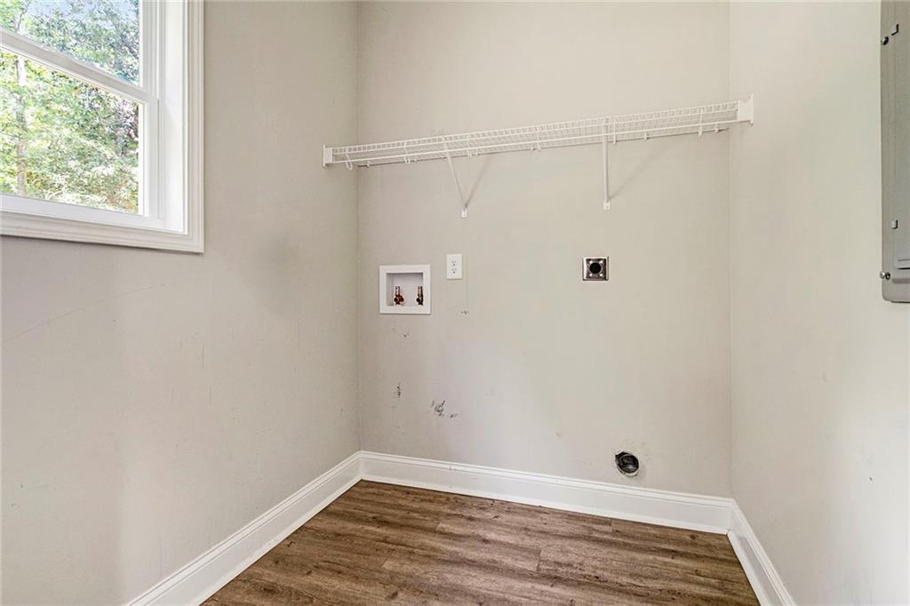 305 Old Oak Drive, Forsyth, Georgia image 14
