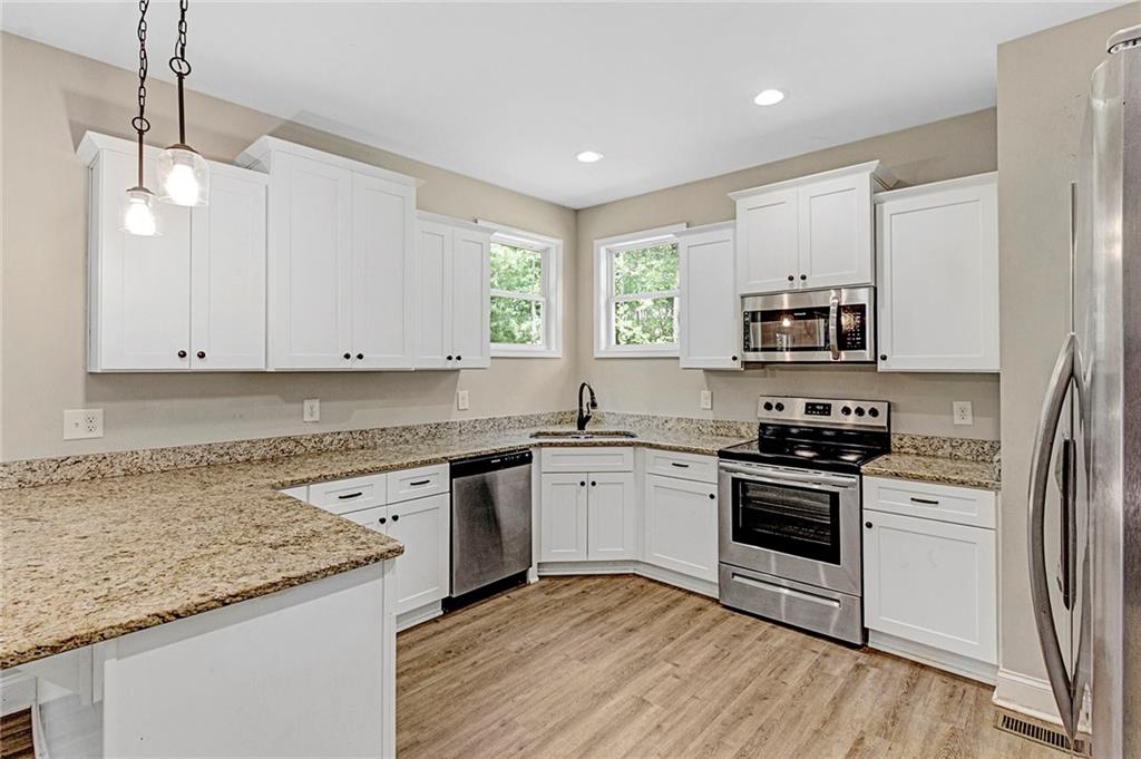305 Old Oak Drive, Forsyth, Georgia image 11