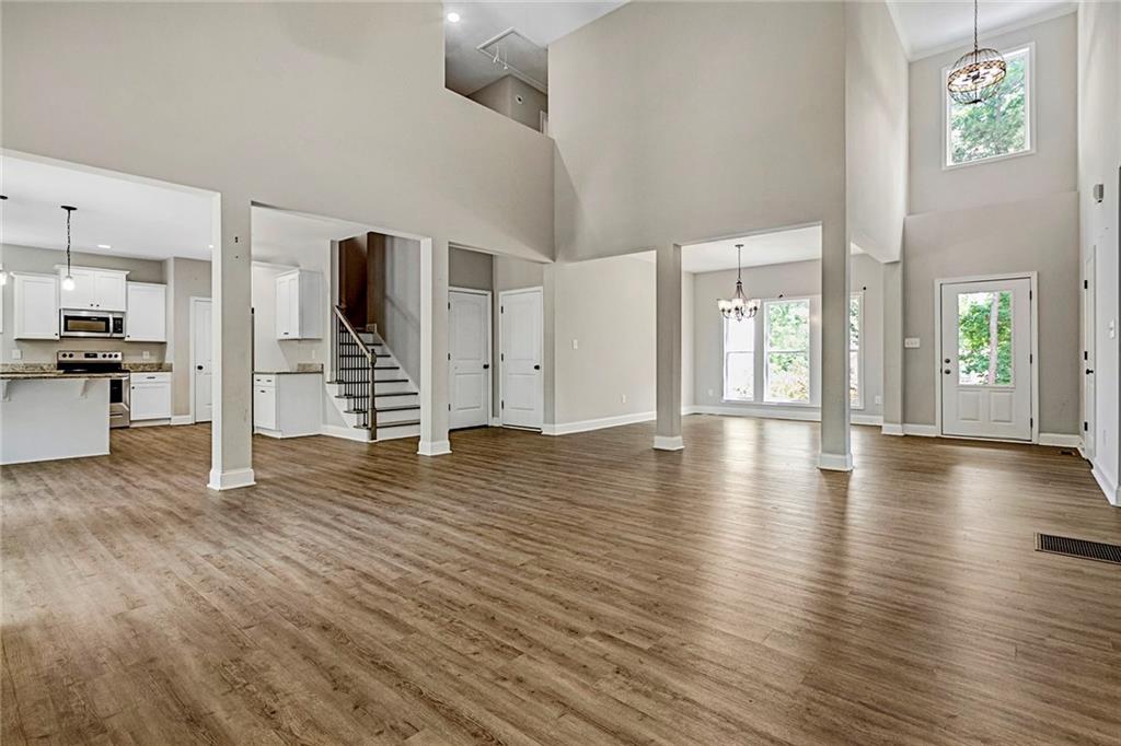 305 Old Oak Drive, Forsyth, Georgia image 8