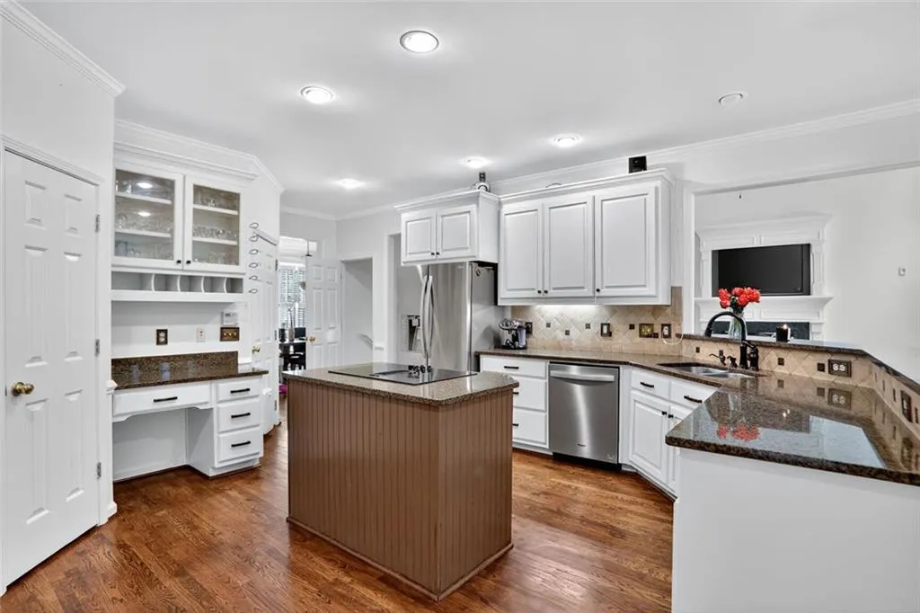 Milton, Georgia 30004, United States, 6 Bedrooms Bedrooms, ,5 BathroomsBathrooms,Residential,Active,189764