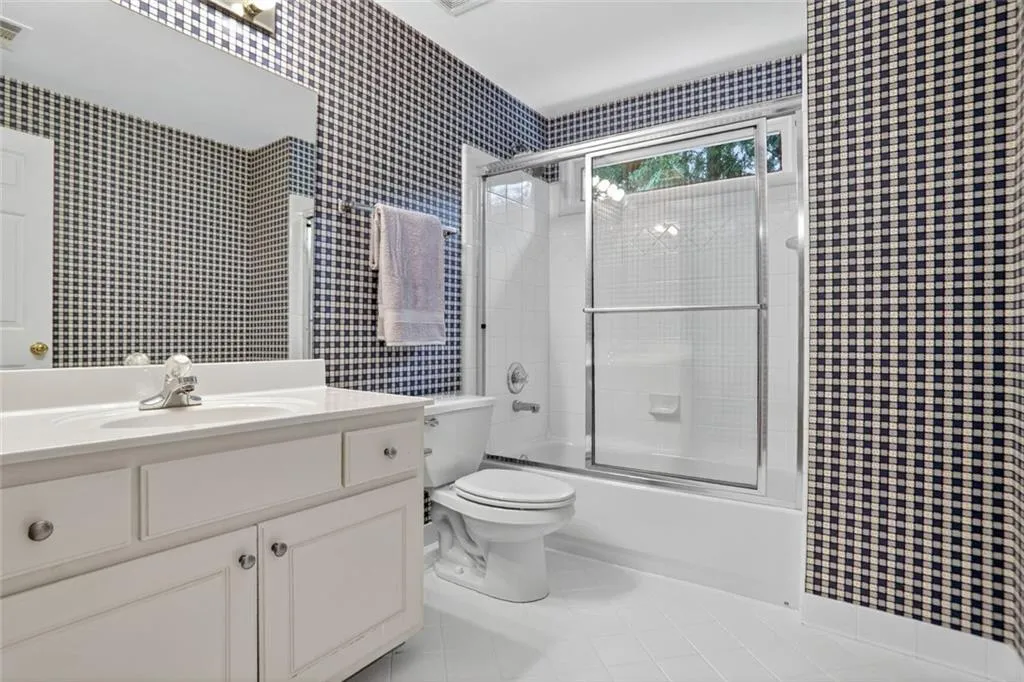 Milton, Georgia 30004, United States, 6 Bedrooms Bedrooms, ,5 BathroomsBathrooms,Residential,Active,189764