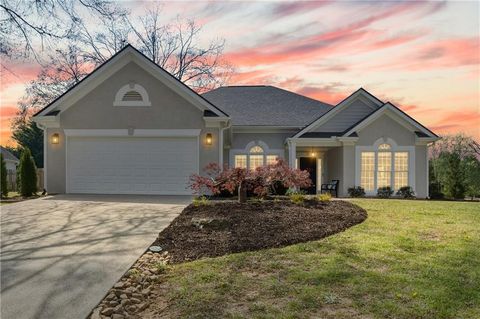 Homes For Sale - 5220 Jonathans Way<br/> Cumming, GA 30040