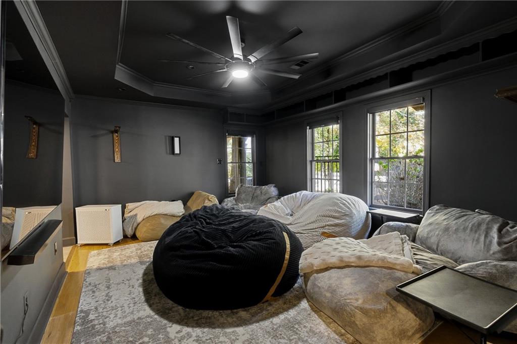 PROVIDENCE LAKE - Residential