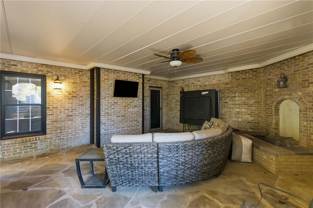 PROVIDENCE LAKE - Residential