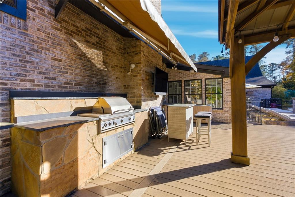 PROVIDENCE LAKE - Residential