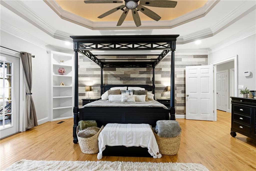 PROVIDENCE LAKE - Residential