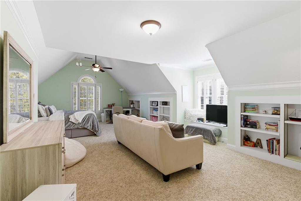 PROVIDENCE LAKE - Residential