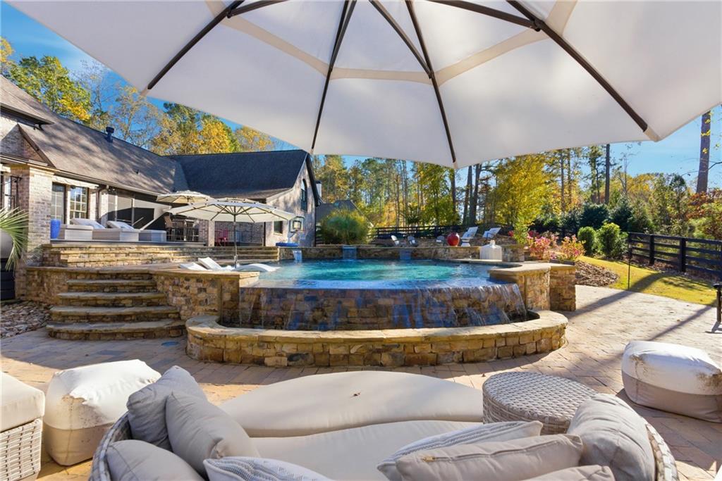 PROVIDENCE LAKE - Residential