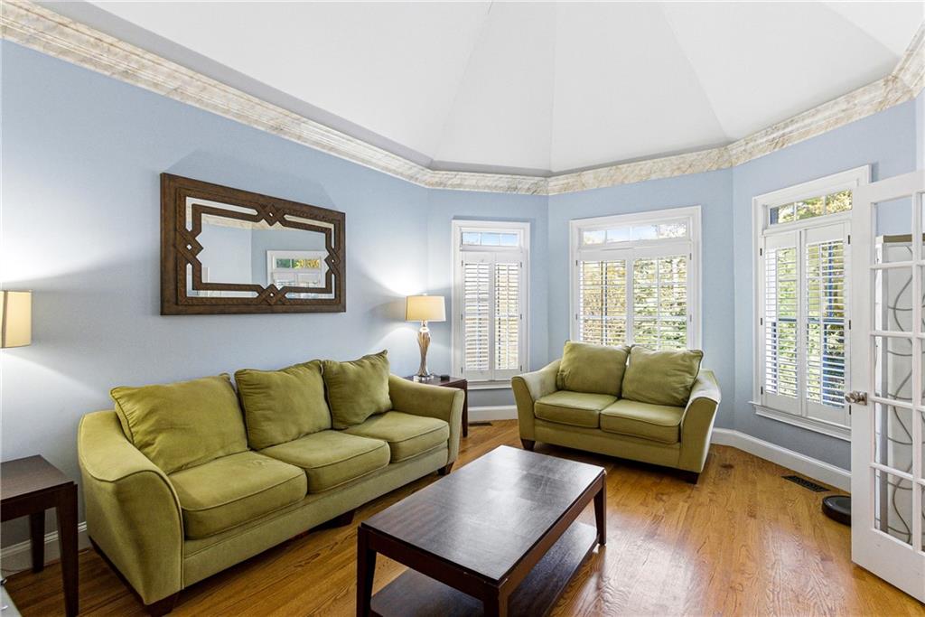 PROVIDENCE LAKE - Residential